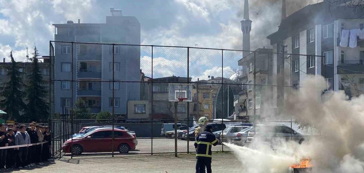 Ordu’da Liseli Öğrencilere Hayat Kurtaran Yangın Tatbikatı