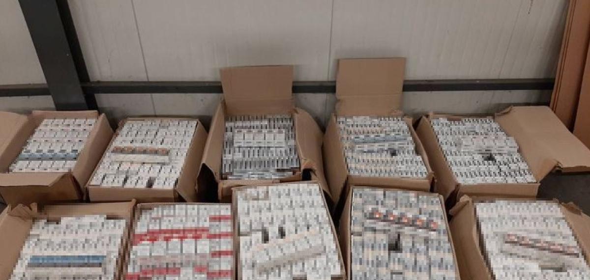 Otobüste Tavan Klimasına Gizlenen 45 Bin 200 Paket Sigara Gümrüğe Takıldı