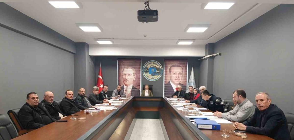 Oylar Eşit Çıkınca Meclis 1. Başkanvekili Kurayla Belirlendi