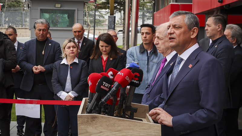 CHP Lideri Özgür Özel’den Siyasi Etik Yasası Tepkisi: “AK Parti’nin Sessizliği Çok Manidar”