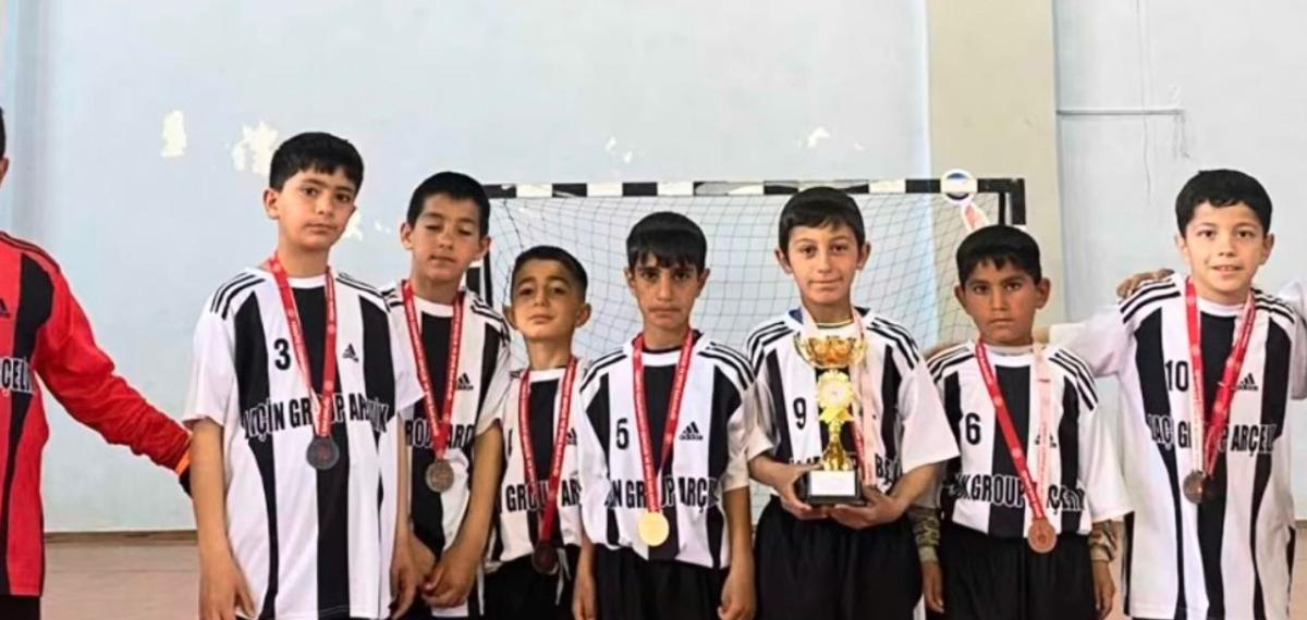 Patnos’ta Minik Şampiyonlara Coşkulu Karşılama