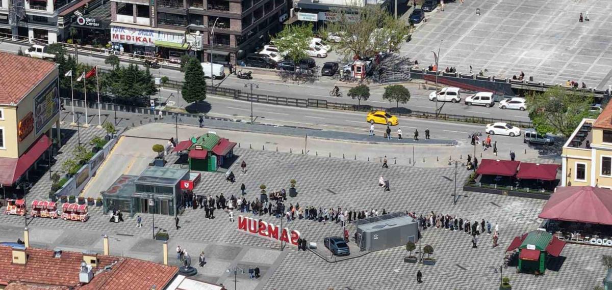 Samsun’da Şampiyonluk Maçı Heyecanı: Biletler İçin Kuyruk Oluştu