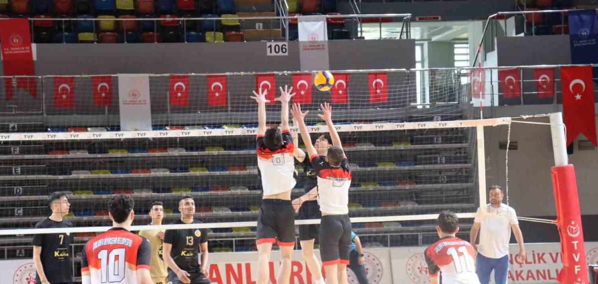 Şanlıurfa Büyükşehir Belediyesi Genç Erkekler Voleybol Takımı Filede İddialı