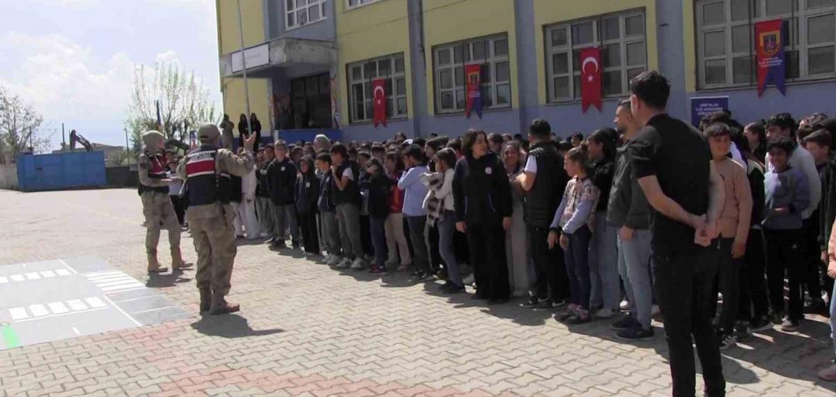 Siirt’te “Çocuk Gelişsin Dünya Değişsin” Projesi