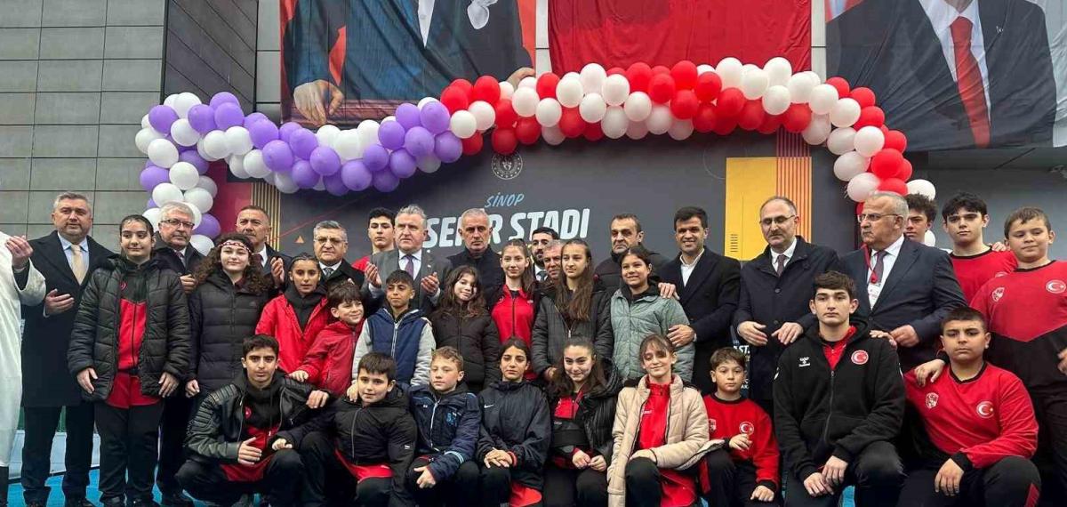 Sinop Şehir Stadı’nın Açılışı Yapıldı
