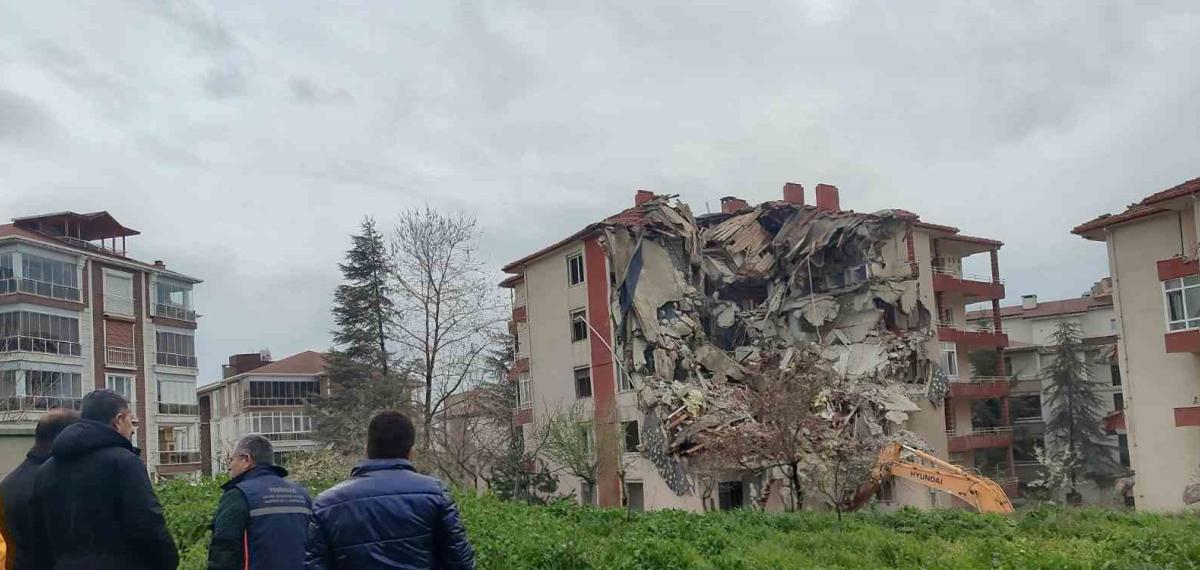 Site İçin Riskli Yapı Kararı: Dönüşüm Süreci Başladı