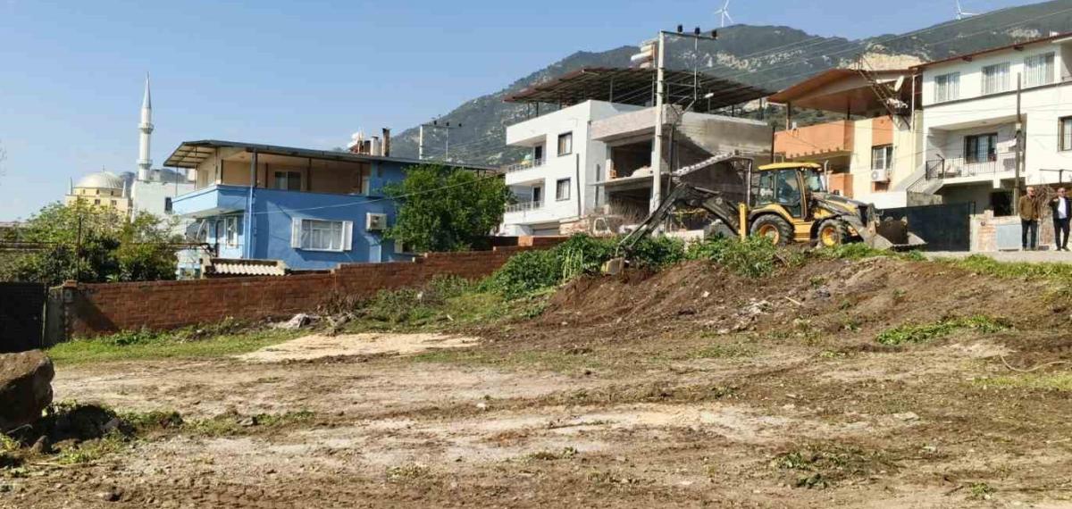 Söke Belediyesi, İlçe Genelinde Çalışmalarını Sürdürüyor