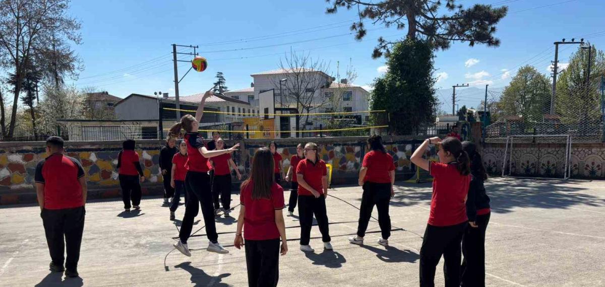 Spor Branşlarını Deneyimleyerek Tanıyorlar