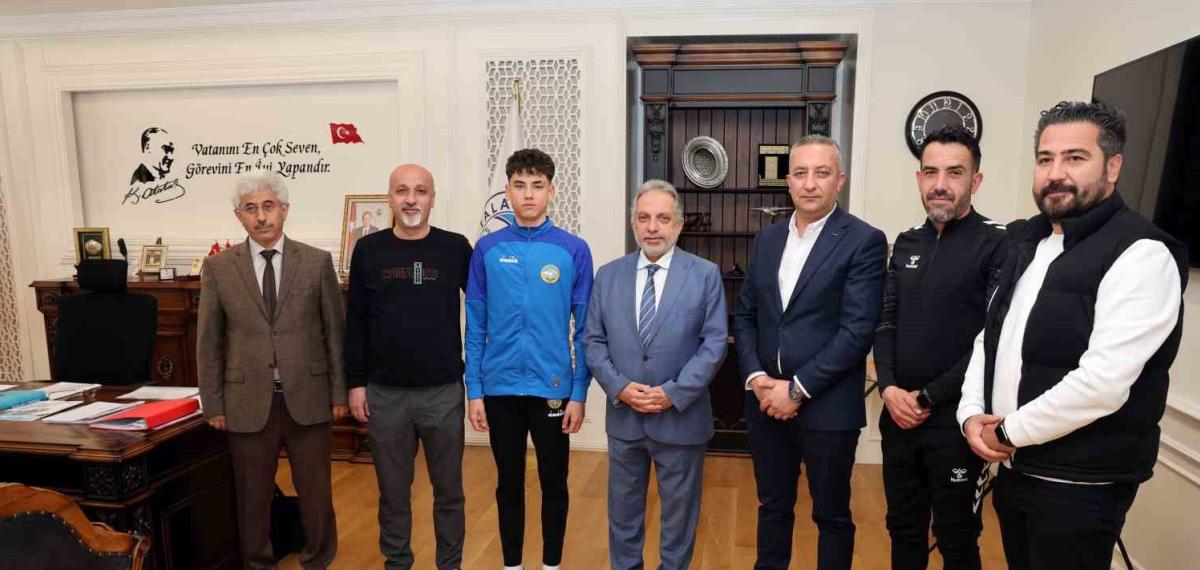 Talas Sporcu Fabrikasında Milli Gurur
