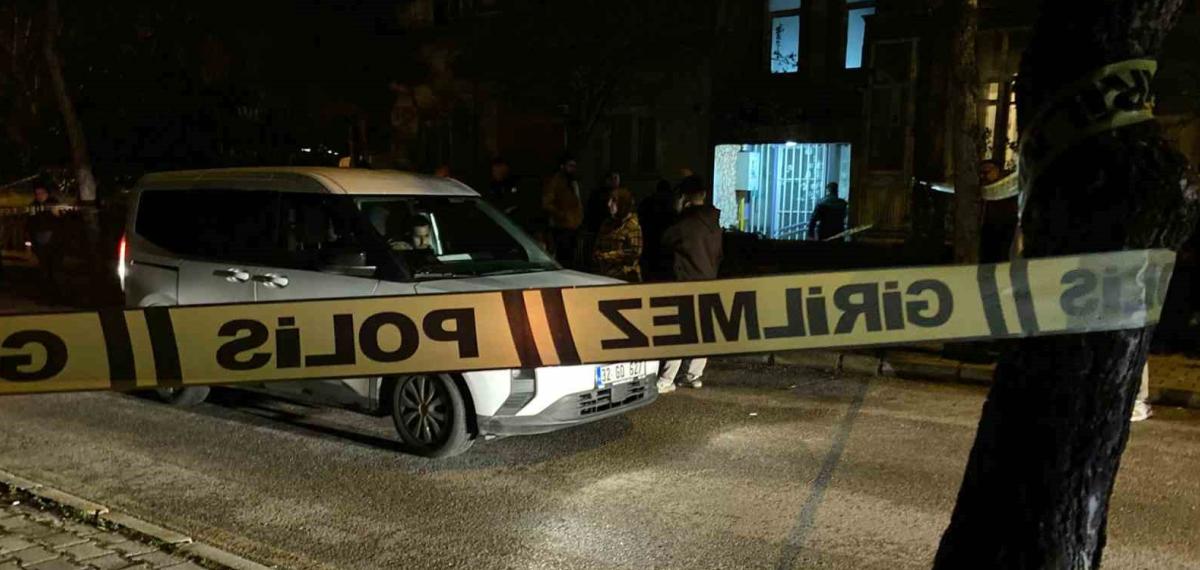 Tartıştığı Akrabasını Silahla Yaralayıp İntihar Etti