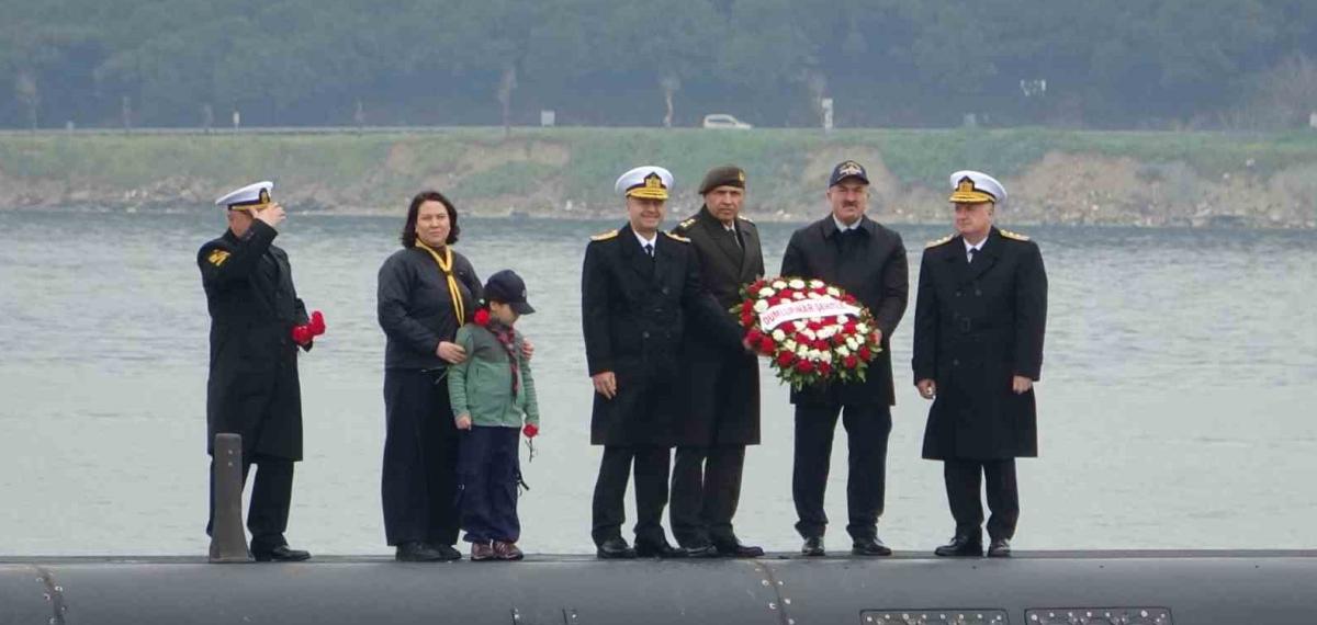 ’Tcg Dumlupınar’ Denizaltısında Şehit Olan 81 Denizci İçin Anma Töreni Düzenlendi
