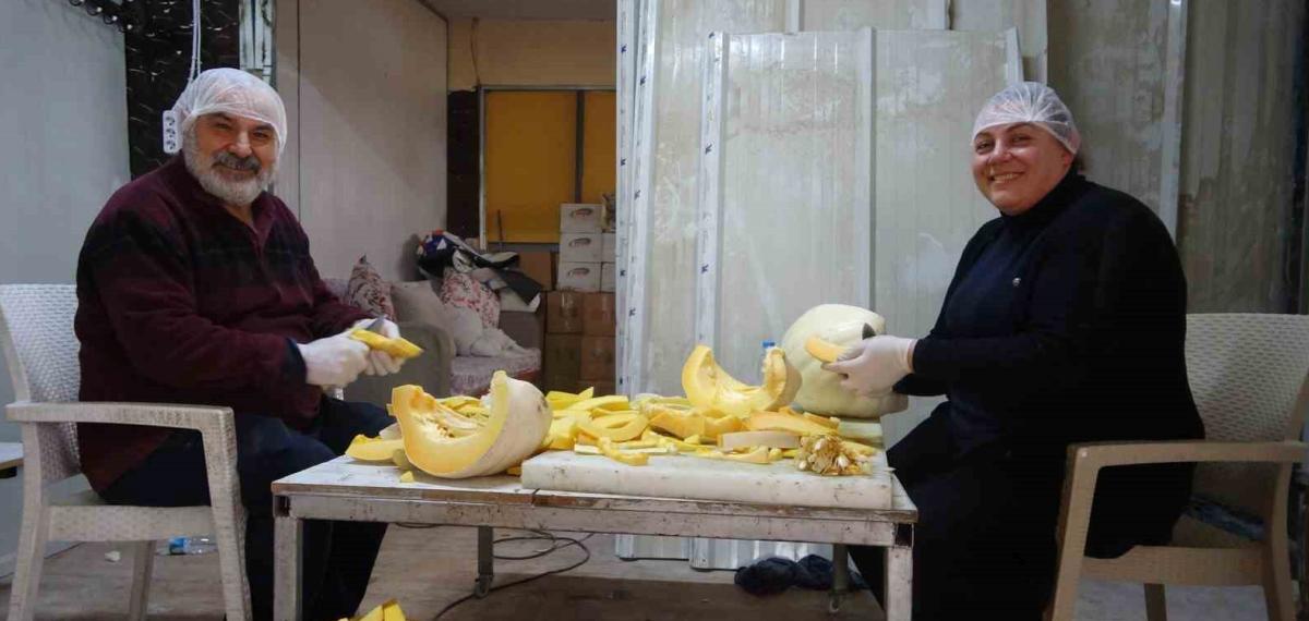 Tescilli Lezzet Kabak Tatlısı Depremzede Ailenin Ellerinde Lezzet Buluyor