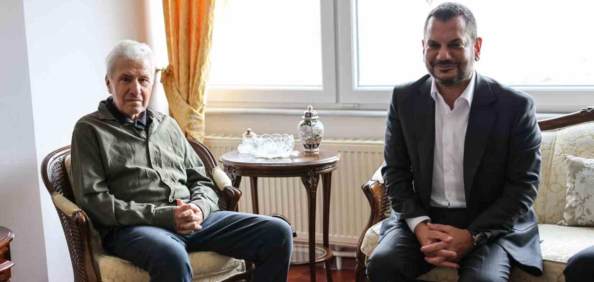 Trabzonspor Eski Başkanı Atay Aktuğ Hayatını Kaybetti
