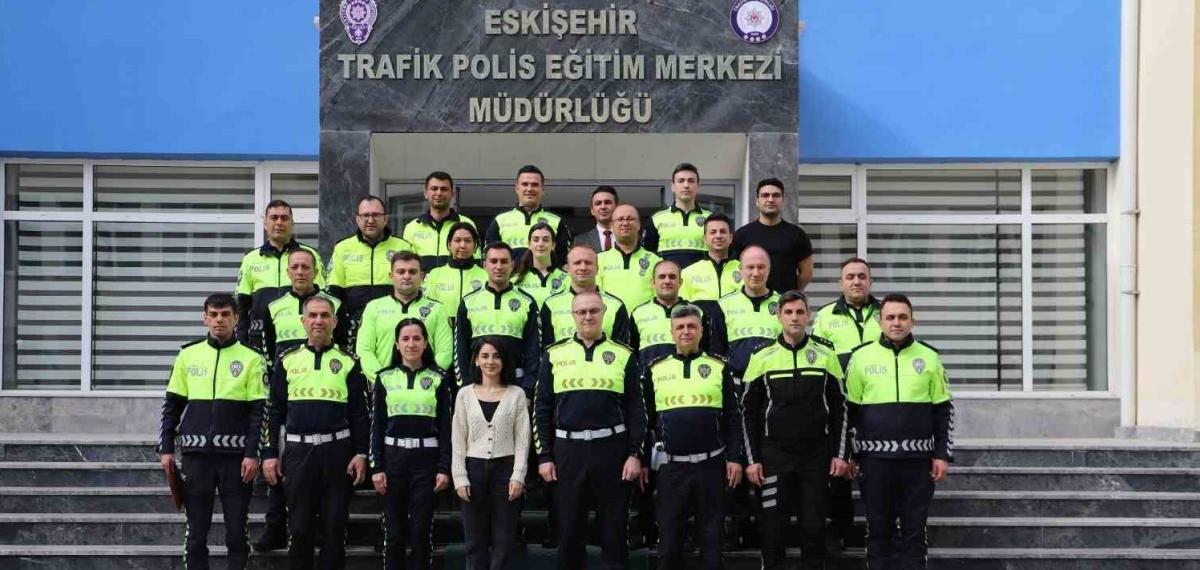 Trafik Polis Eğitim Merkezi Personeline Yapay Zekâ Eğitimi