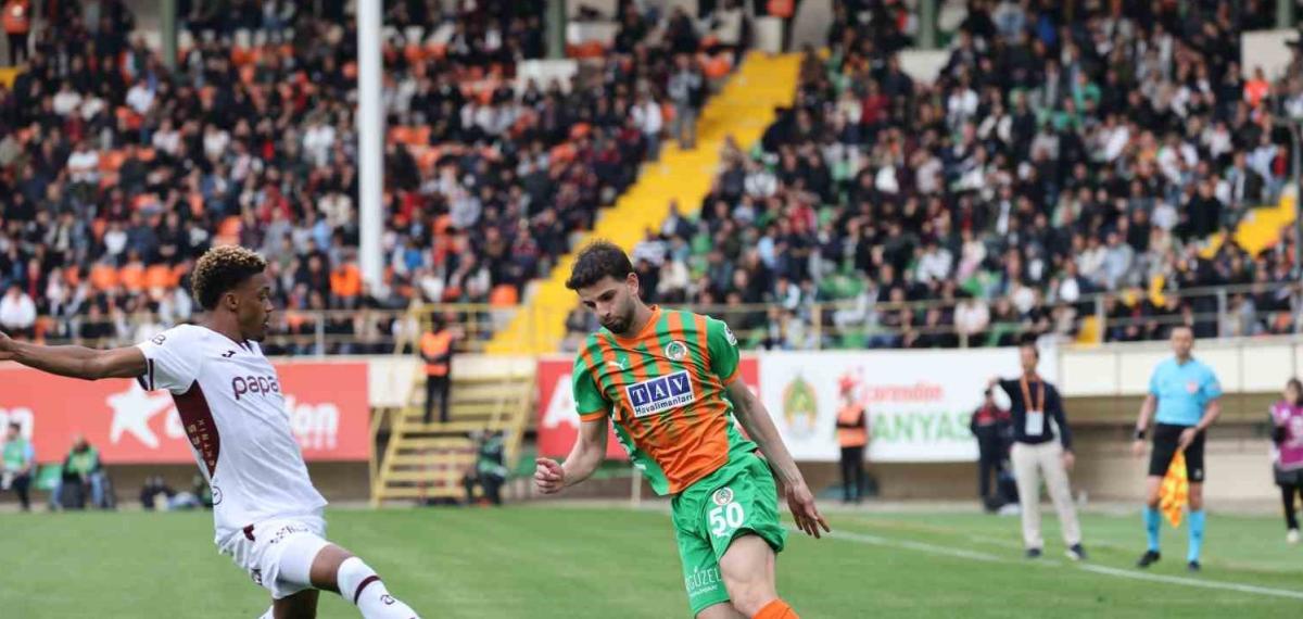 Trendyol Süper Lig: Corendon Alanyaspor: 1 – Trabzonspor: 1 (Maç Sonucu)