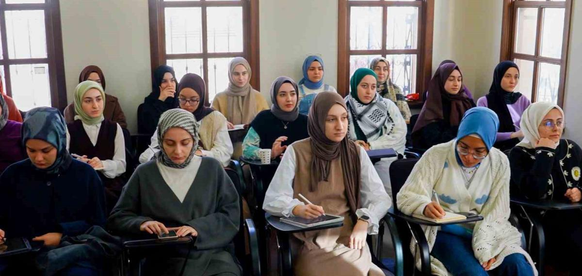 Türgev, Filistin’den Gelen 246 Genç Kıza Eğitimde Kapı Açtı