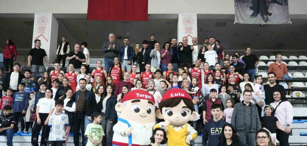 Turgutlu’nun Perilerinden Play-Off’a Muhteşem Başlangıç