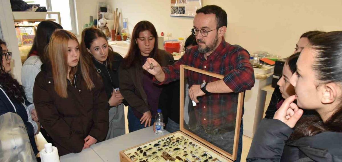 Üniversite Adayı Öğrenciler Düzce Üniversitesi’ni İnceledi