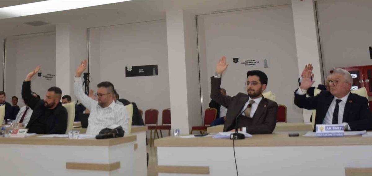 Üyelerin İstediği ’İhale ve Doğrudan Temin Dosyaları’ Gelmemesi Tartışması Meclise Taşındı