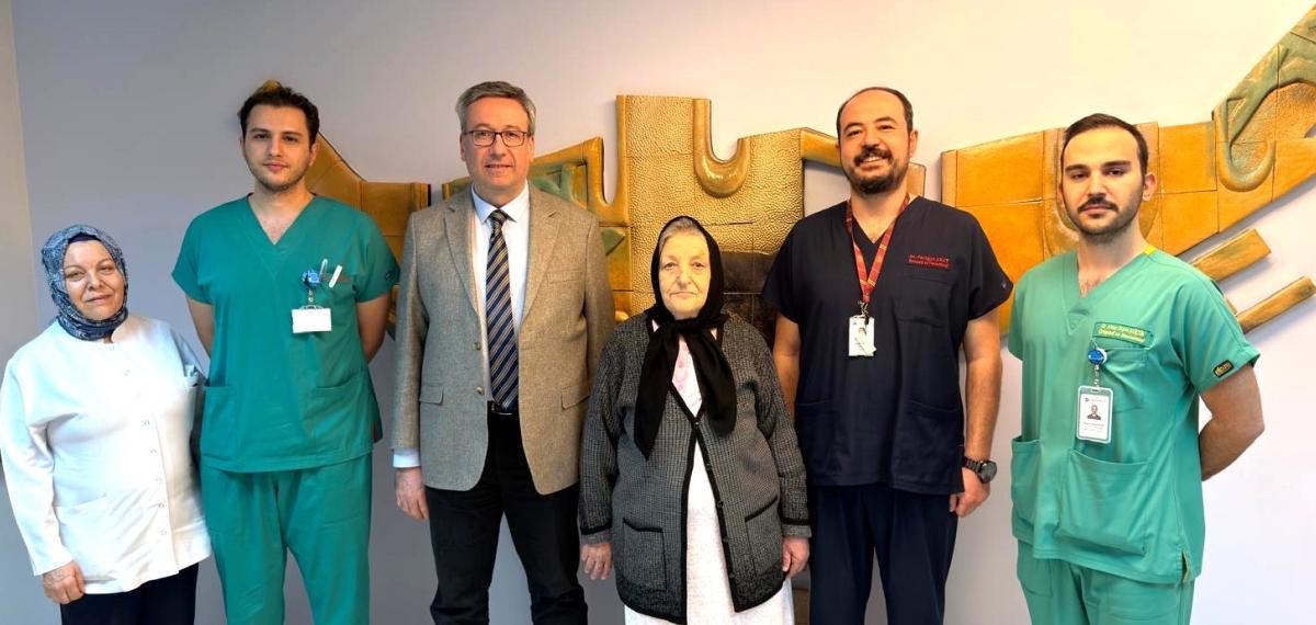 Vücudundan 3,7 Kiloluk Tümör Çıkartılan Hasta Sağlığına Kavuştu