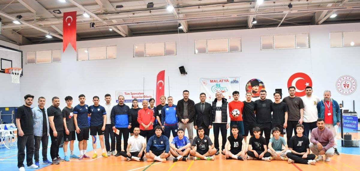 Yeşilyurt Belediyesi 3. Ayak Tenisi Turnuvası Coşkulu Başlangıçla Start Aldı