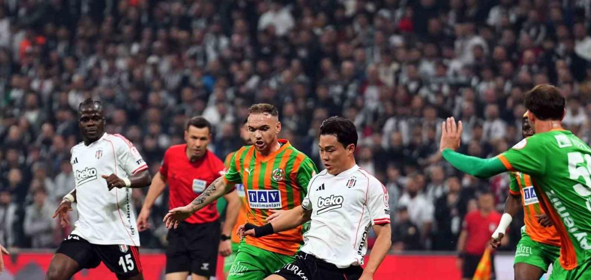 Ziraat Türkiye Kupası: Beşiktaş: 1 – Corendon Alanyaspor: 0 (İlk Yarı)