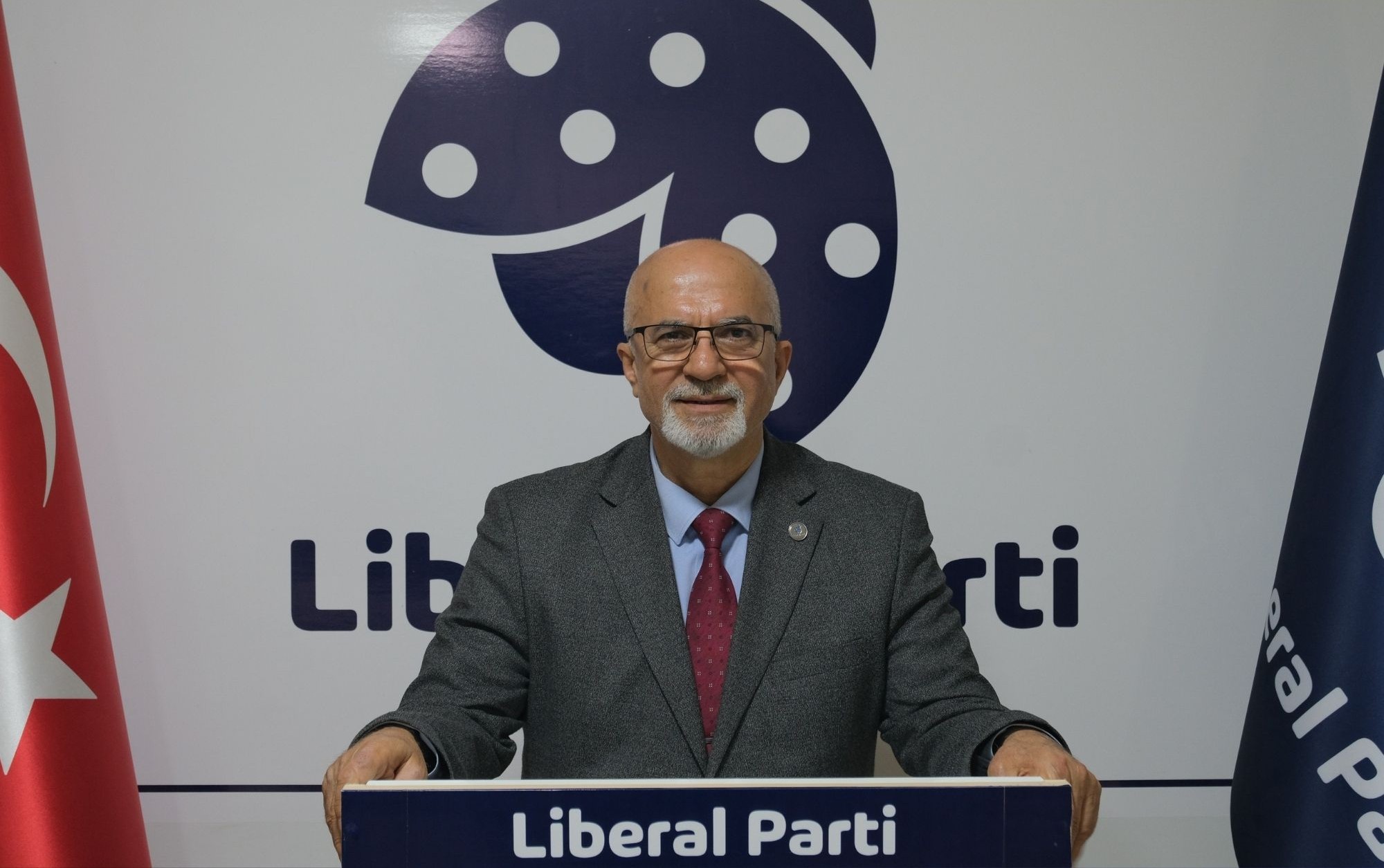 Liberal Parti Lideri Zübeyir Gülabi’den Sert Çıkış: “TÜİK Verilerinin Bedelini Emekli ve Asgari Ücretli Ödüyor”