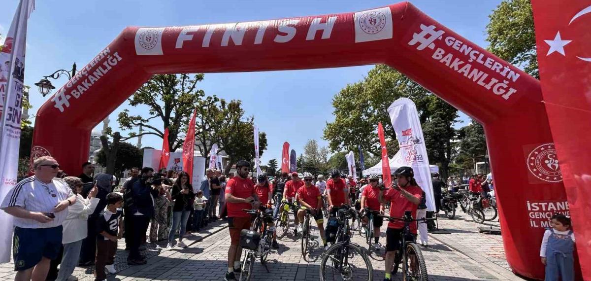 19 Mayıs’ta Sultanahmet’ten Dolmabahçe’ye Pedal Çevirdiler