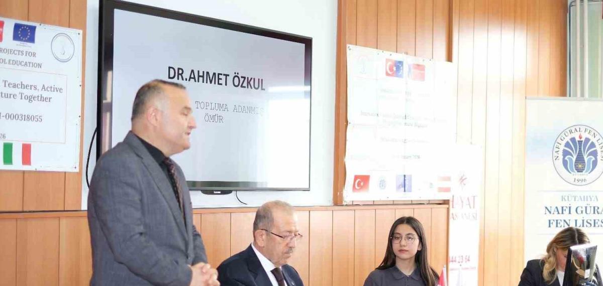 48 Yıllık Tecrübe Kütahya’da Gençlerle Buluştu