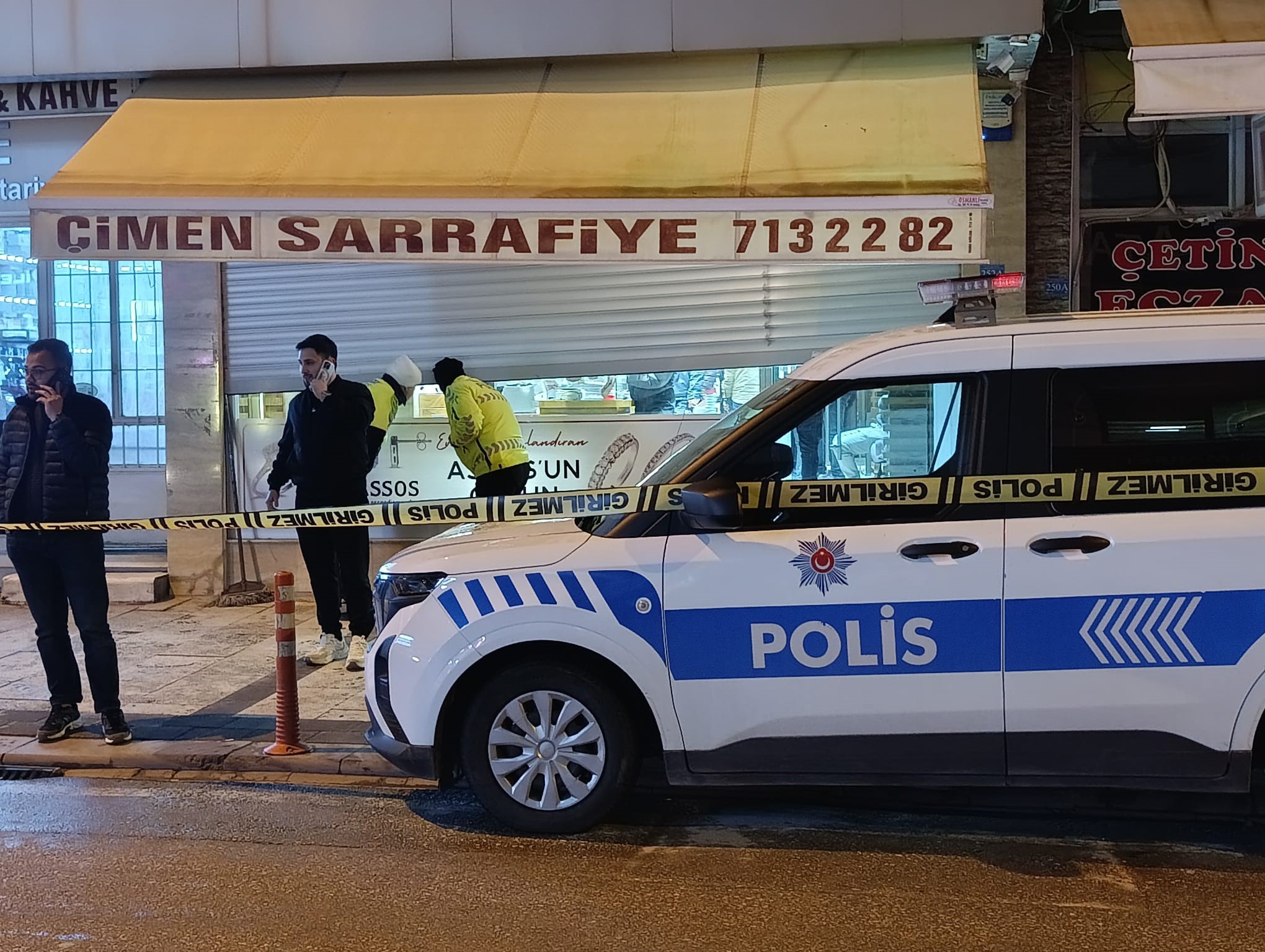 Denizli Çivril’de Kuyumcu Skandalı: 100 Kilogram Emanet Altınla Yurt Dışına Kaçtı, Kırmızı Bülten Çıkarıldı