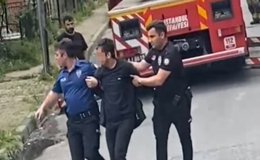 Sultangazi’de Bir Şahıs Annesini Evde Rehin Aldı