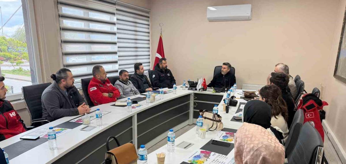 Afetlerde Kesintisiz Haberleşme İçin Telsiz Eğitimi Verildi