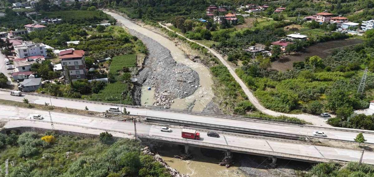 Akıntıya Kapılarak Nehirde Kaybolan 20 Yaşındaki Genci Arama Çalışmaları Üçüncü Günde Devam Ediyor