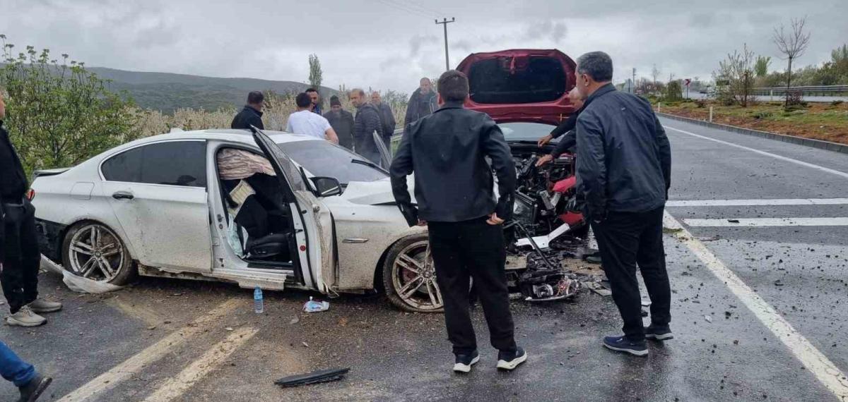 Akşehir’de Trafik Kazası: 4 Yaralı