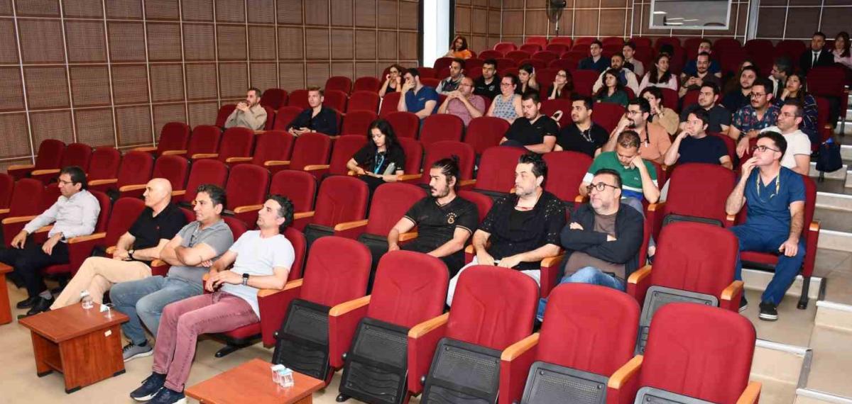 Alanya’da Robotik Cerrahi Alanında Simülasyon Eğitimi Verildi