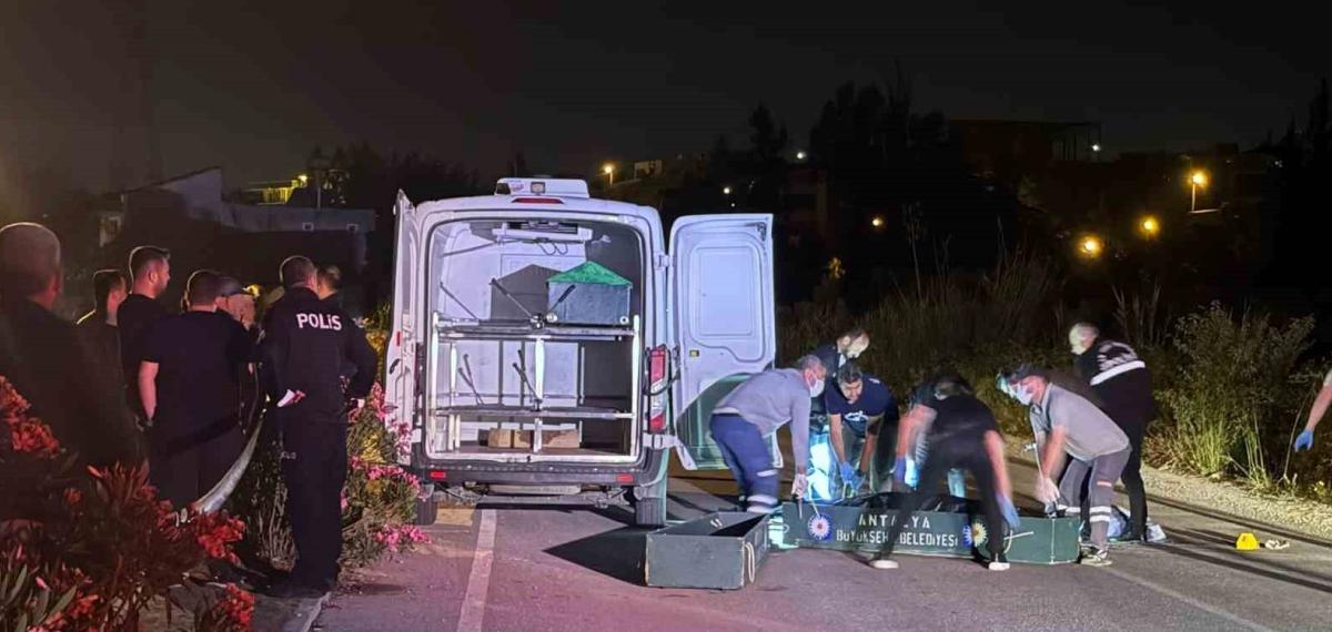 Antalya’da 3 Kişinin Öldüğü Selektör Cinayeti Görüntülendi