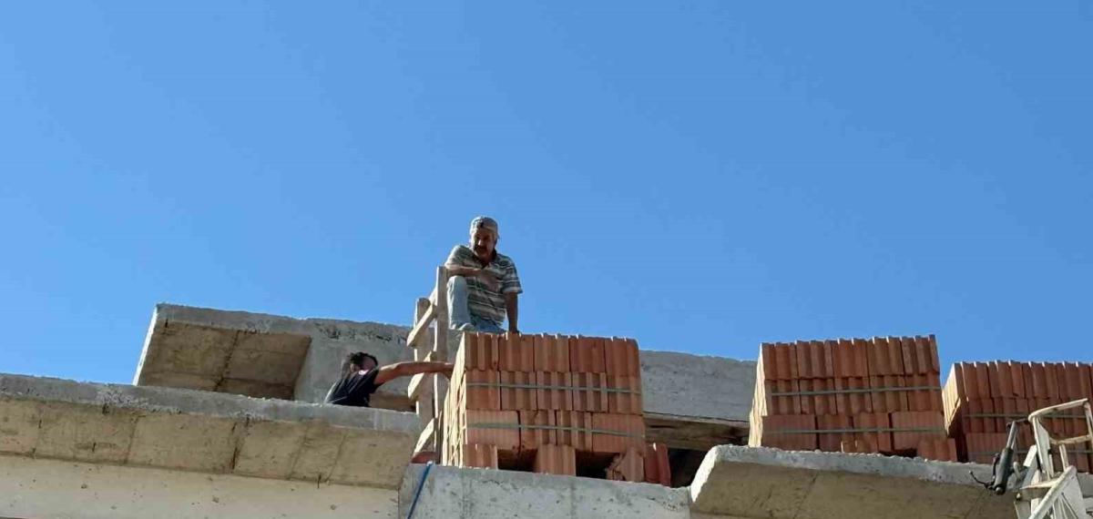 Antalya’da İnşaatta Mahsur Kalan Ustayı İtfaiye Ekipleri Kurtardı