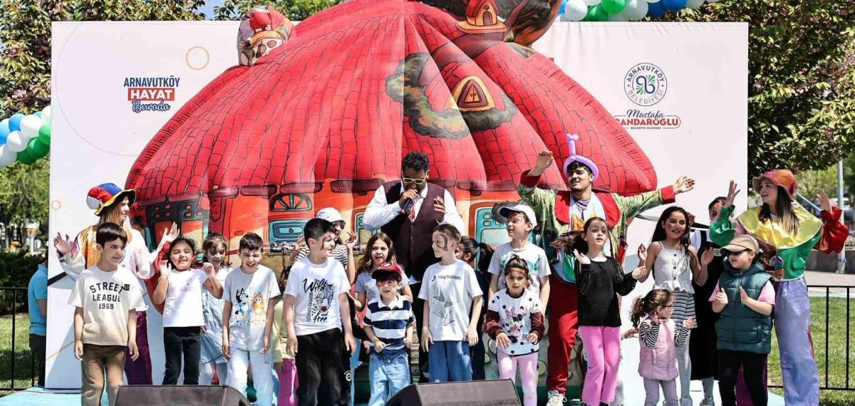 Arnavutköy’de Anneler Günü Coşkusu