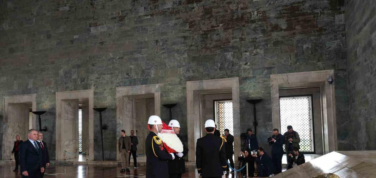 Bakan Bak’tan Anıtkabir’e Ziyaret
