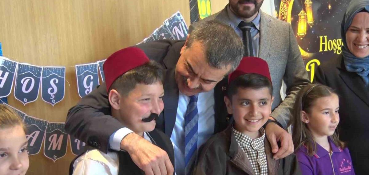 Bakan Tekin: “Milli Şuurumuz, Milli Bilincimiz Her Daim Zinde Olmalı”