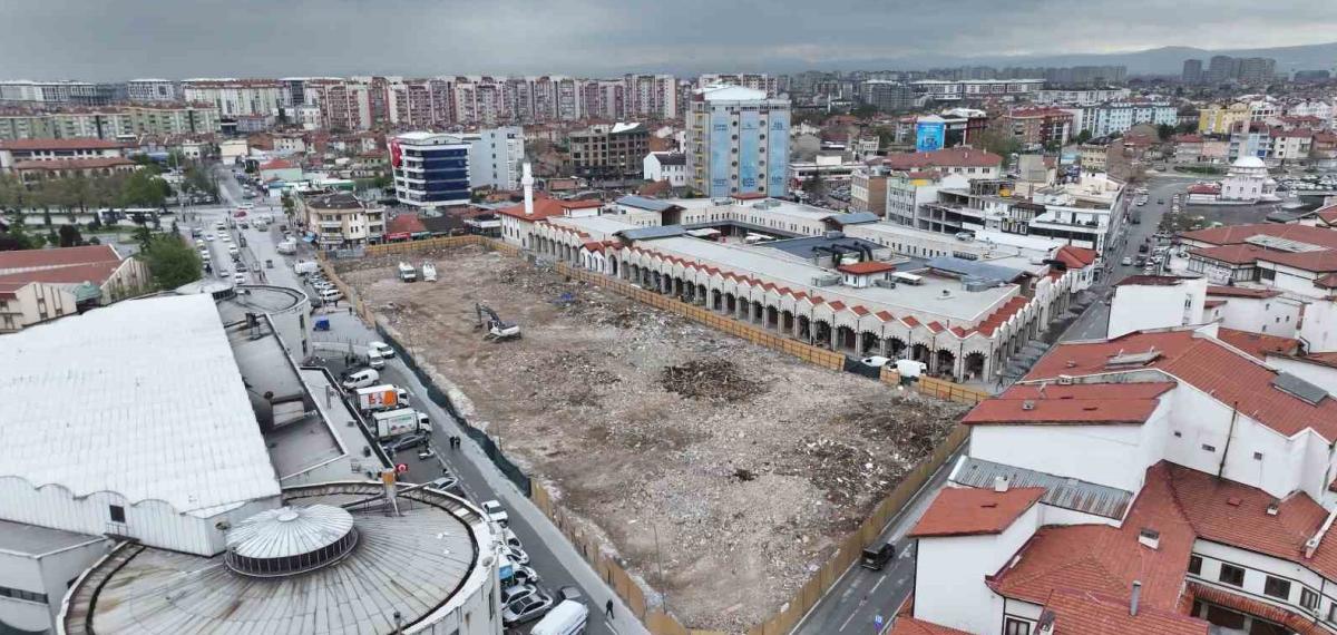 Başkan Altay, Konya’ya Değer Katacak Dönüşümde Yıkım Çalışmasının Tamamlandığını Açıkladı