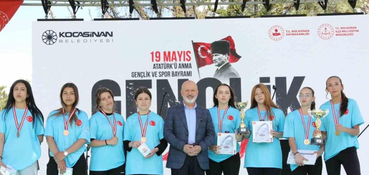 Başkan Çolakbayrakdar: “Gençler İçin Çalışıyor, Geleceğe Yatırım Yapıyoruz”