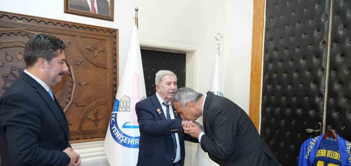 Başkanlık Makamında Duygusal Buluşma