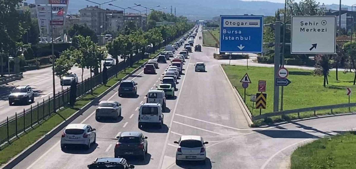 Bayram Dönüş Trafiği İnegöl’de Yoğunlaştı
