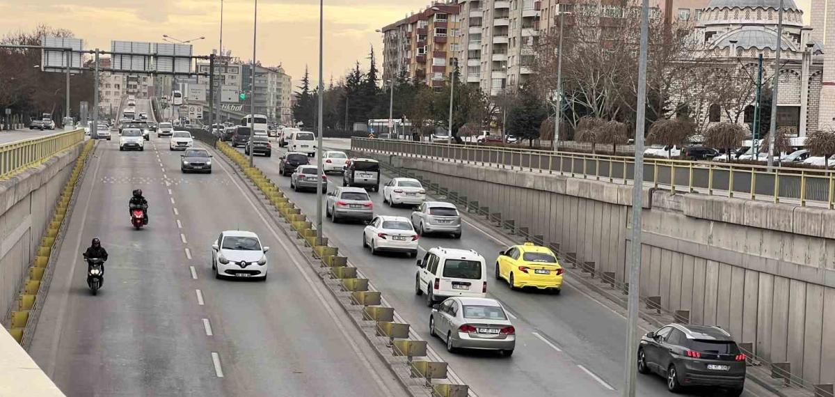 Bayram Tatilinde Yolda Olan Sürücülere Hayati Tavsiyeler