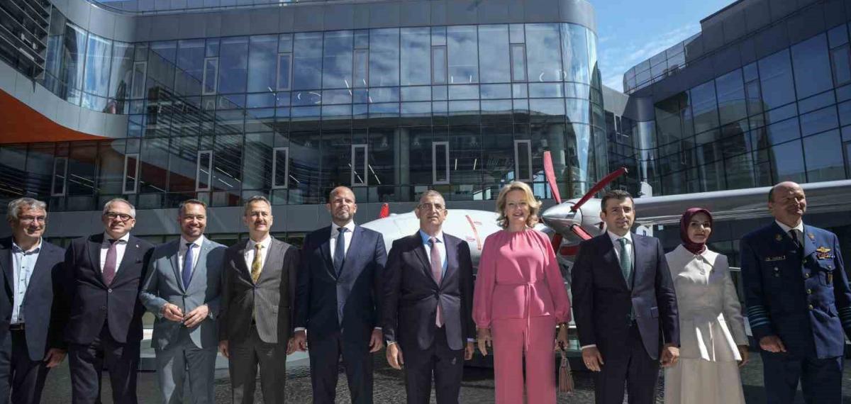 Belçika Kraliçesi Mathilde, Baykar’ı Ziyaret Etti