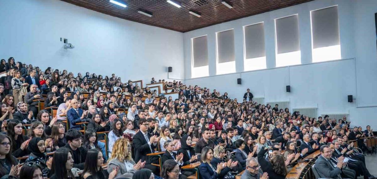 Bşeü, ‘Sigortalı Anadolu Zirvesi 2026’ Programında Yer Aldı
