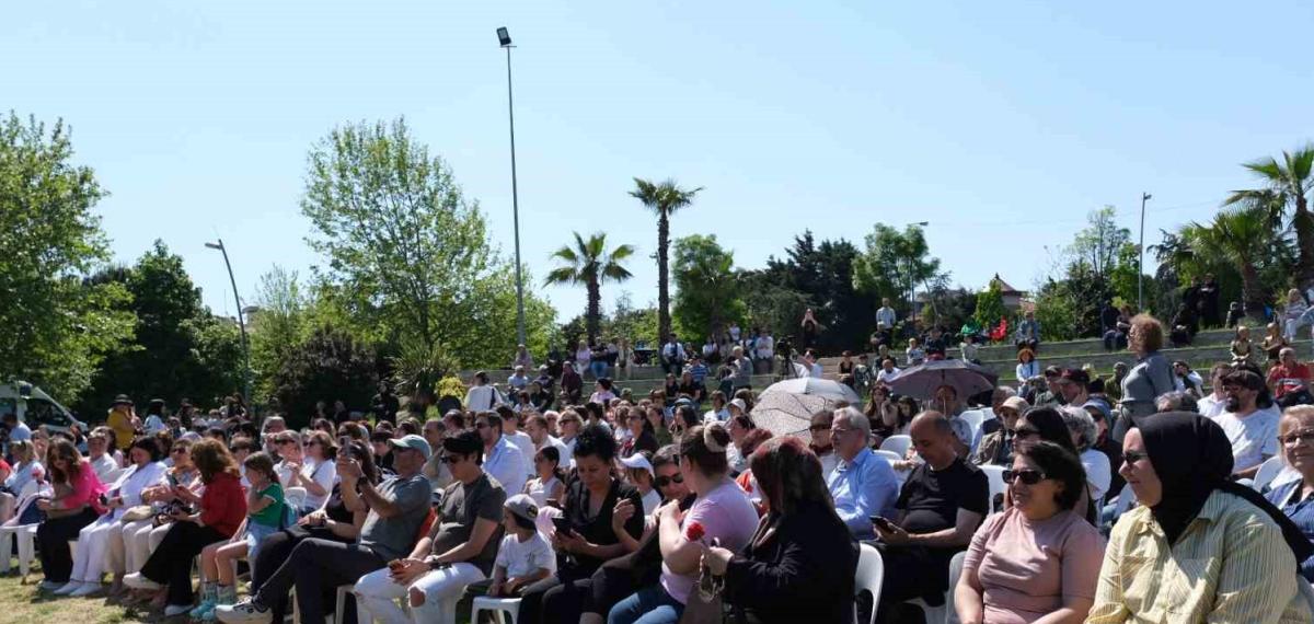 Büyükçekmece’de Anneler Günü Konseri, Renkli Görüntülere Sahne Oldu