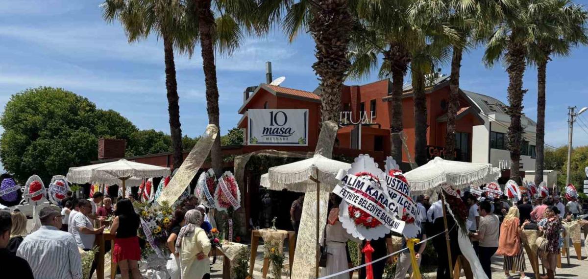 Cehaletin Böylesi: Fethiye’de Meyhane Açılışını Duayla Yaptılar