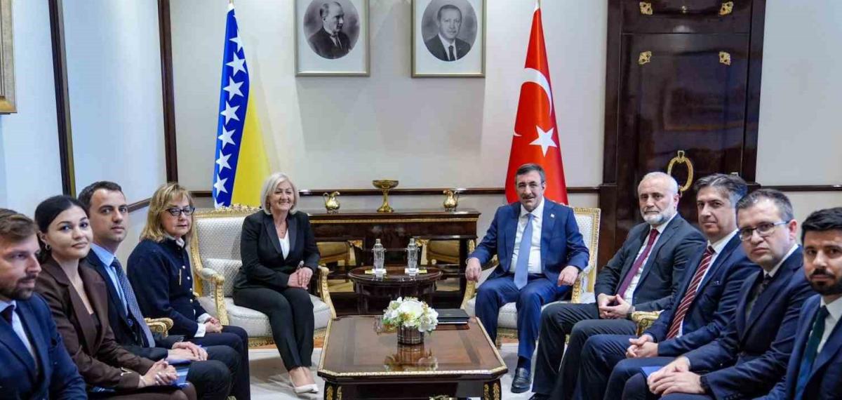 Cumhurbaşkanı Yardımcısı Yılmaz: “Kardeş Bosna Hersek’in Barış, İstikrar ve Refahı İçin Dayanışma İçinde Olmaya Devam Edeceğiz”